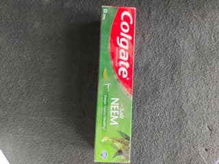 Colgate anticavity active salt neem keeps gum healthy tooth paste