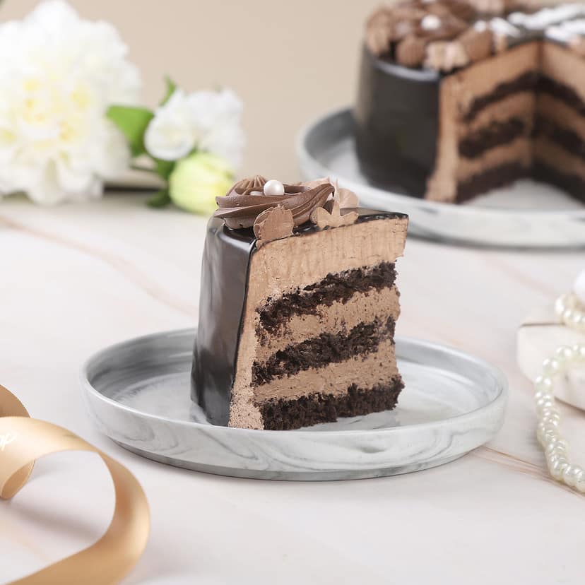 Sweetest Mom Cream Cake view 3