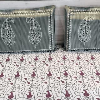 Kashida Floral with Co-ordinated Pillows Premium Cotton Double Bedsheet
