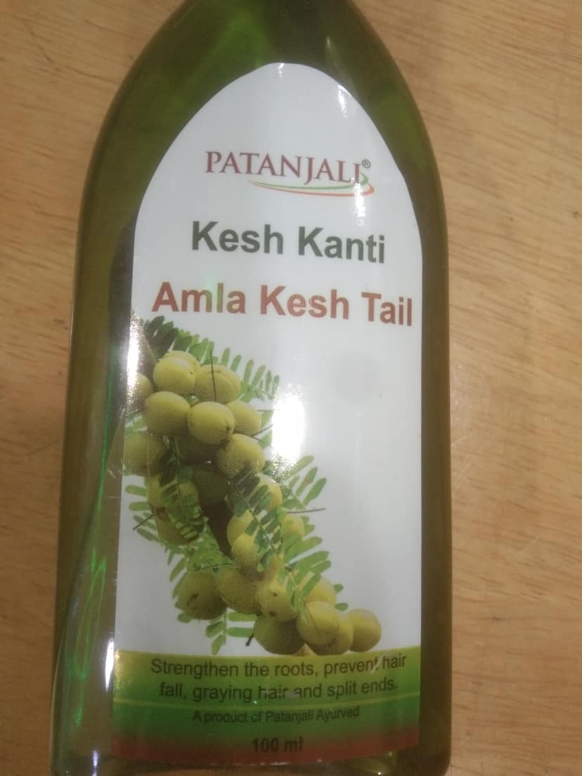 Patanjali Kesh kanti Amla kesh tail Strengthen the roots, prevent hair Fall, graying hair and split ends