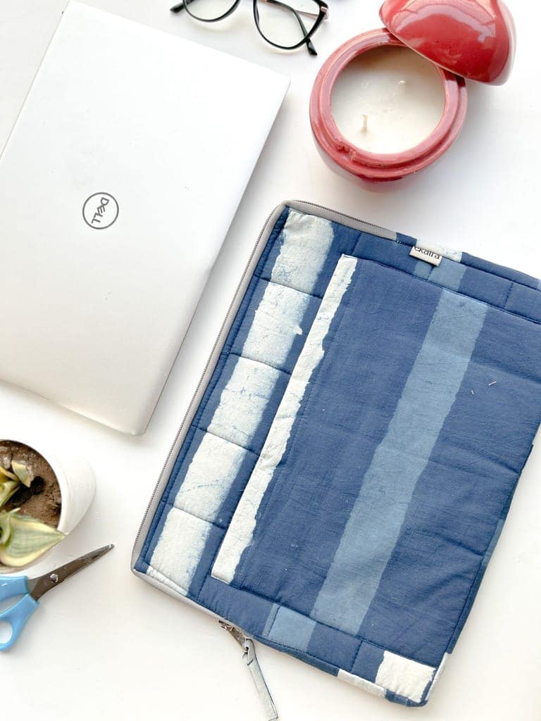 Sustainable Handmade Cotton Laptop Sleeve/Laptop Cover by Ekatra - Indigo stripes view 2