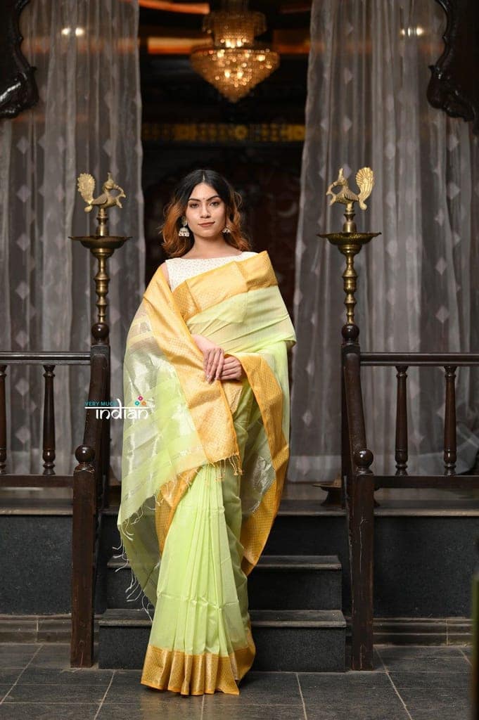 VMI Exclusive Designer! Handloom Cotton Silk Saree With Broad Golden Border ~ Lush Green view 4