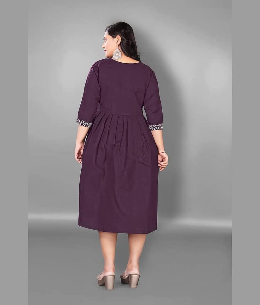 Hetsa Women Cotton Blend Embroidered Anarkali Kurti ( Purple ) view 2
