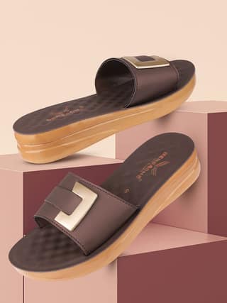 Bersache Extra Soft Classic Casual with Back Strap Regular wear with Ultra Soft & Flexibility Technology Sandal for Women's