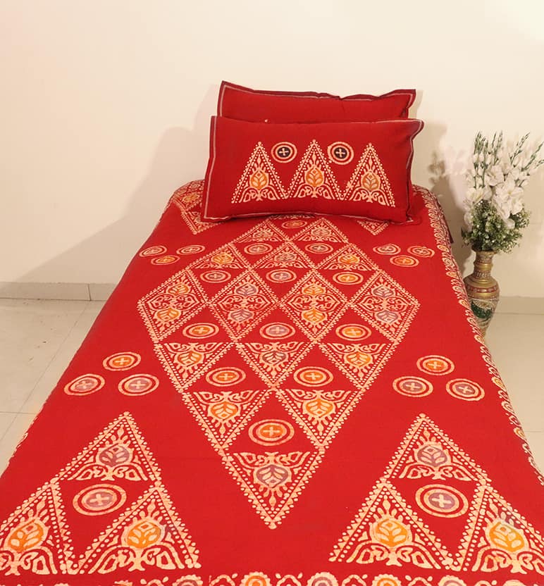 Handcrafted Batik Print Cotton Single Bed Sheet with Two Pillow Covers view 2