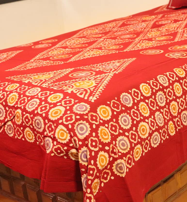 Handcrafted Batik Print Cotton Single Bed Sheet with Two Pillow Covers view 4