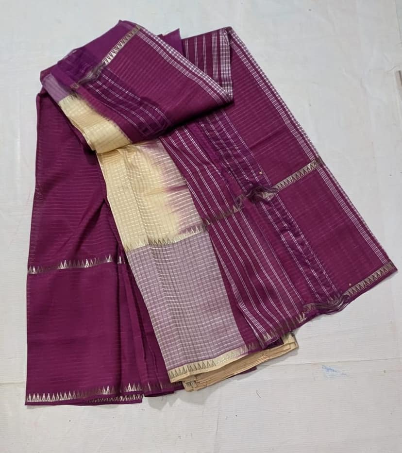 A beautiful and elegant handloom cotton saree with zari border in purple color view 3