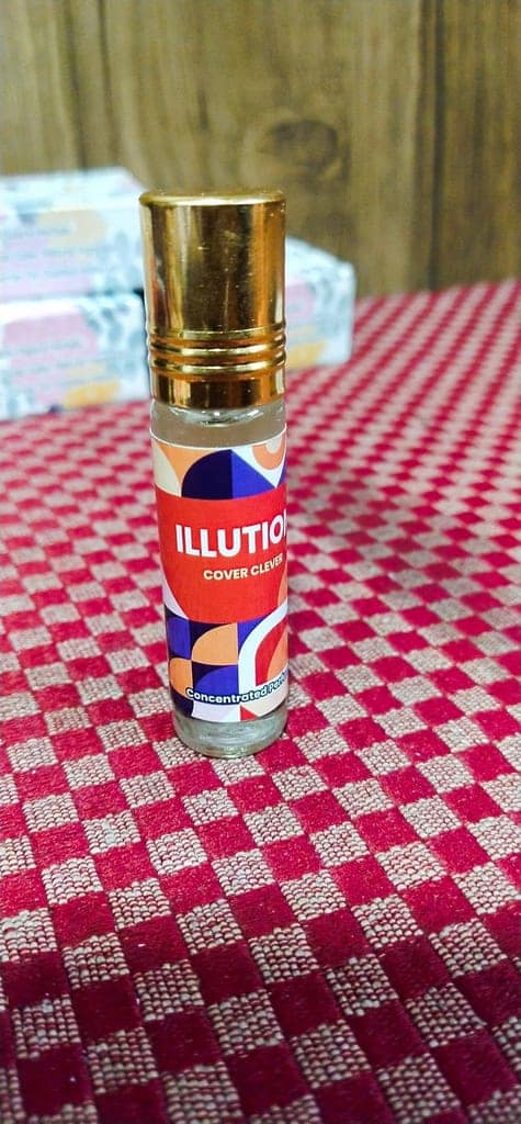 OotyMade Illution Attar Roll-On 8ml view 3
