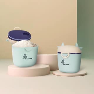 R for Rabbit First Feed Crescent Storage Meal Box with Spoon and Leveler for Baby | Non-Toxic BPA Free Kids Milk Powder Box Multi-Functional Snack/Fruit Container 310 Gram Capacity (Green) R for Rabbit First Feed Crescent Storage Meal Box with Spoon and