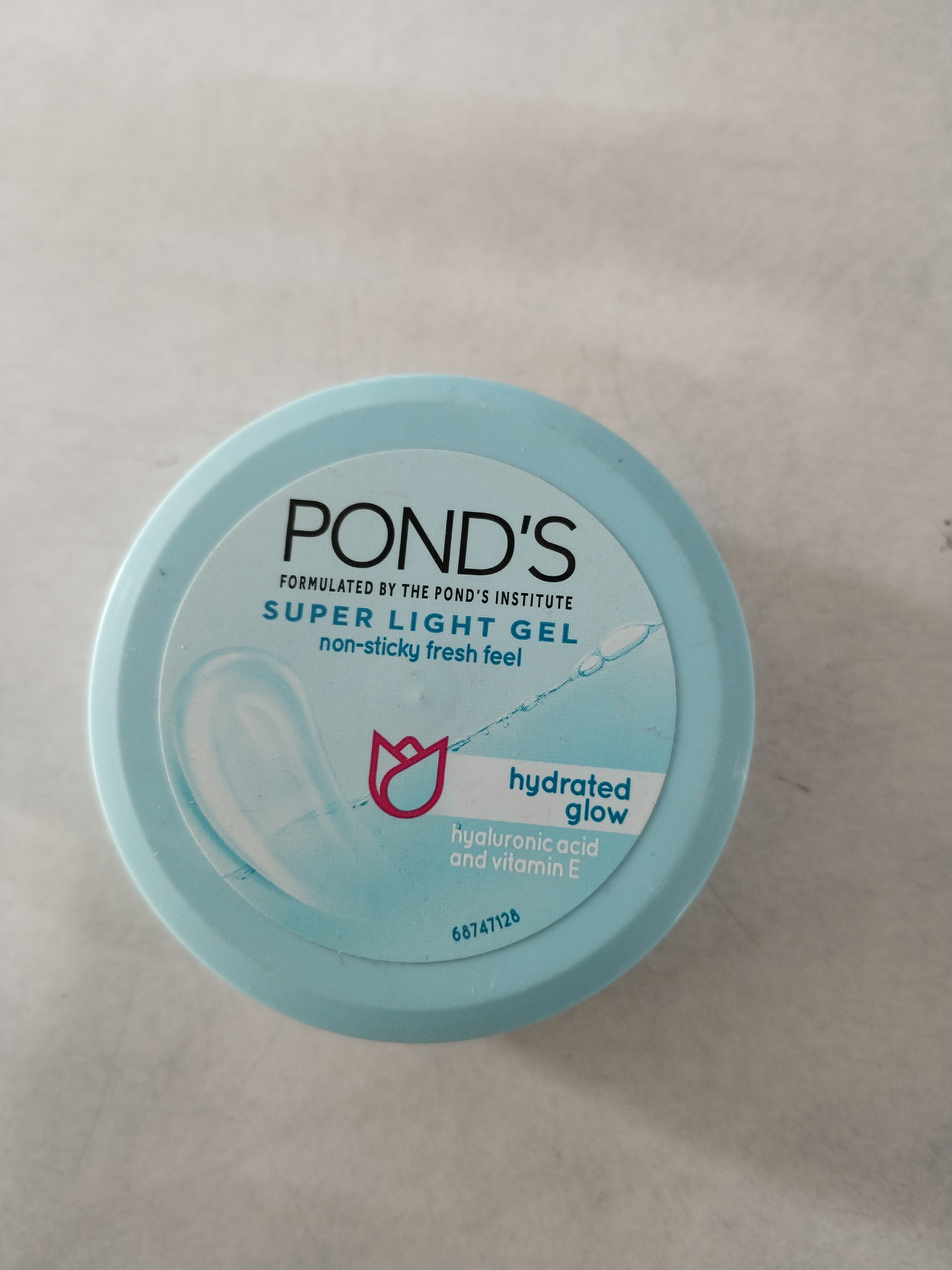 Ponds Super light gel