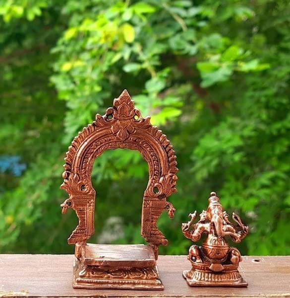 Searchers Paradise - Copper Idols ,Ganesh with Prabhavalli 3.3 inches, Copper Handmade 146 Grams, Patina Antique Finish, Pack of 1 Piece view 2