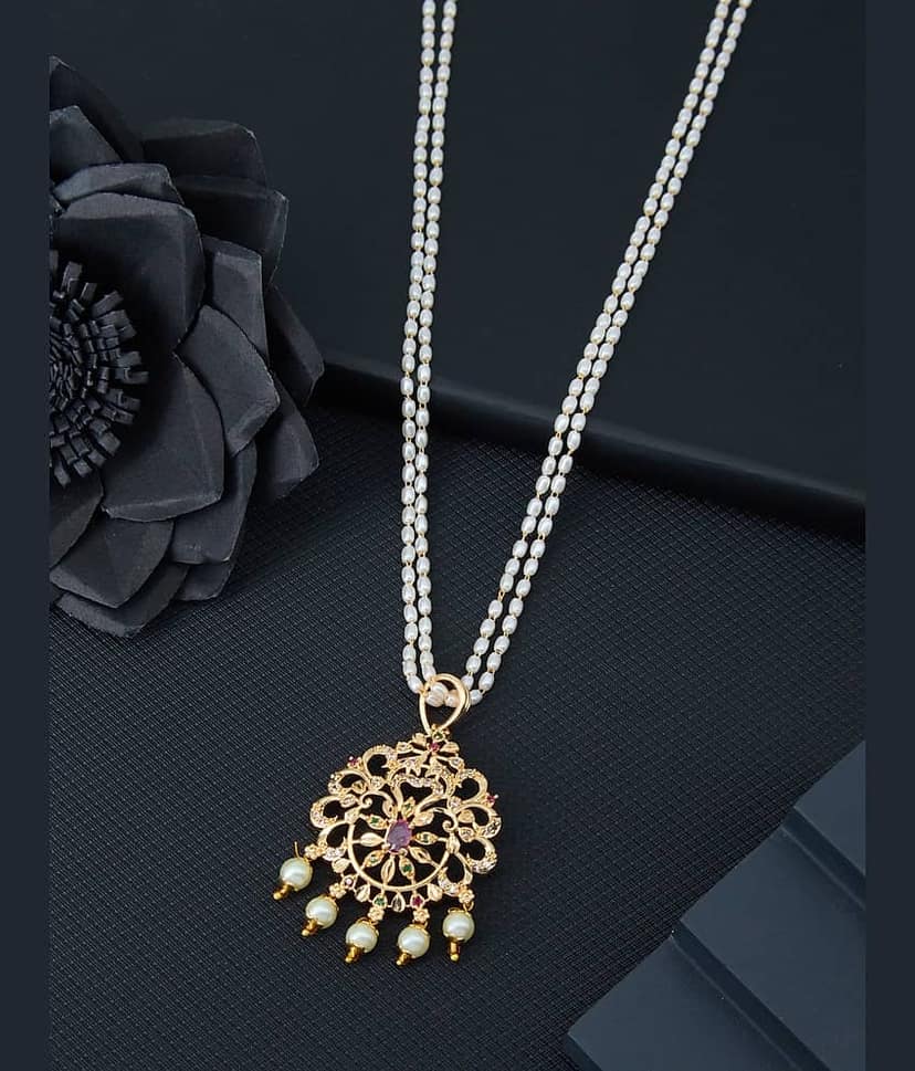 ROFARWORD Gold Brass Necklace ( Pack of 1 )