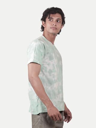 Men Light Green Tie and Dye Cotton Crew Neck T-Shirt