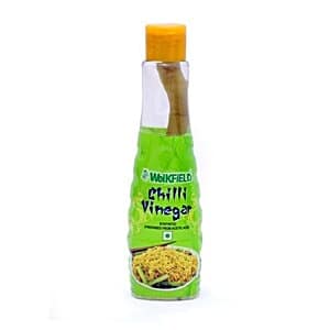 Weikfield Chilli Vinegar, 200 g Plastic Bottle