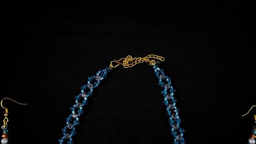 Crystal chain sky blue view 4