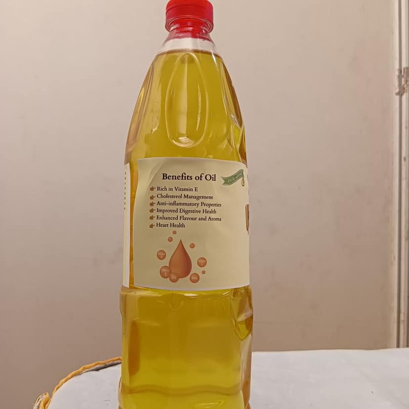 Groundnut oil view 3