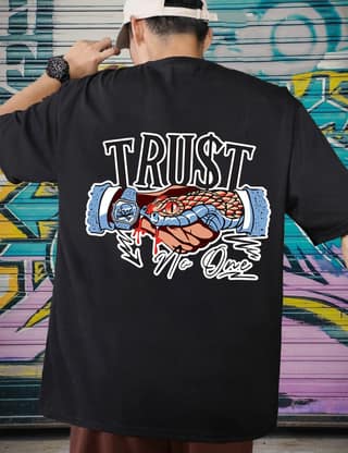 SCOTT FINCHER Men's TRUST NO ONE graphic tee shirt with snake and handshake design : AA(ARN)BLACK_219