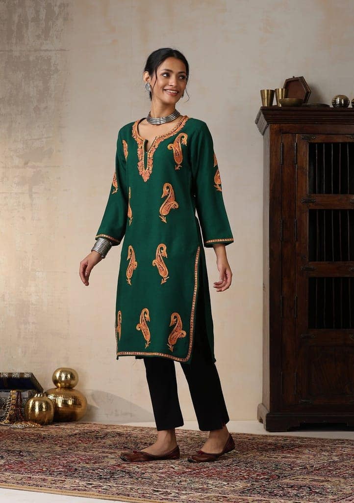 HOC Crafts Aari Embroidered Woollen Solid Women's Long Kurta - Green view 6