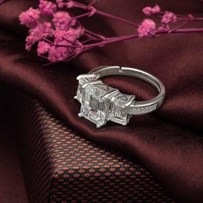 Silver Queen’s Throne Ring view 3