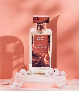 Oud Radiance Perfume: A rare blended perfume for men & women (100 ml)