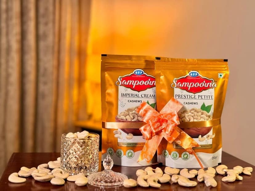 NFP SAMPOORNA Sampoorna foods Imperial & Prestige Organic Premium Cashew Nuts(Kaju) Unsalted Gluten Free Dry Fruits Combo Pack (2 x 250g) view 4