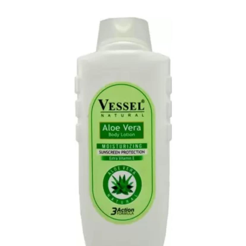 BUYMOOR Vessel NATURAL ALOE VERA BODY LOTION 650 ML