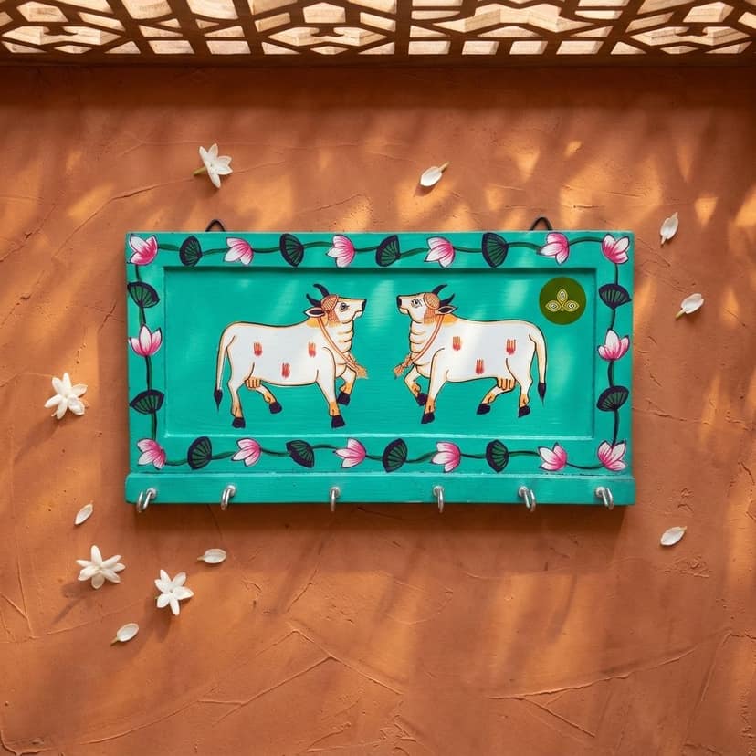 Hand Painted Two Cow Pichwai Art Wooden Green Color Key Holder