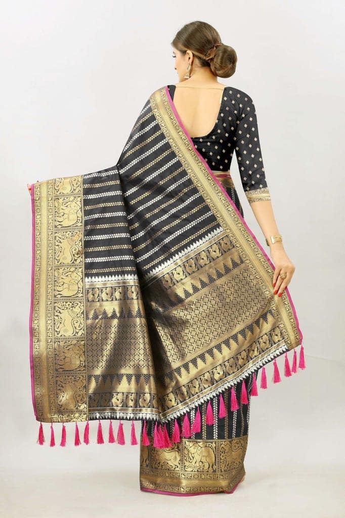 Black-Gold Toned Woven Kanjeevaram Silk Saree view 3