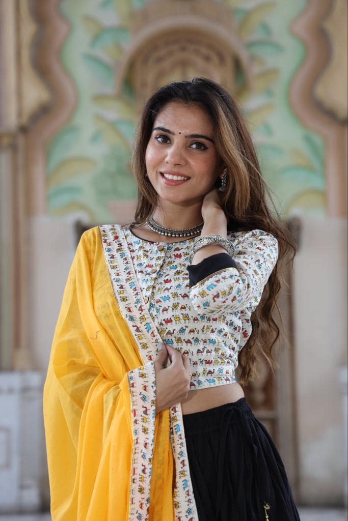 Handblock Printed Gota Patti Lehanga Choli with Mulmul Dupatta (Size: 38-46) Black & White Color-7708 view 2