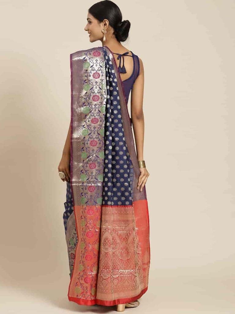 Women's Navy Blue Gold Toned Kanjiwaram Woven Silk Saree with unstiched blouse piece view 3
