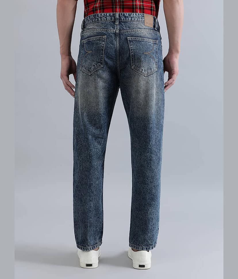 Bene Kleed Men Relaxed Fit Mid-Rise Medium Shade Heavy Fade Clean Look Cotton Jeans view 4
