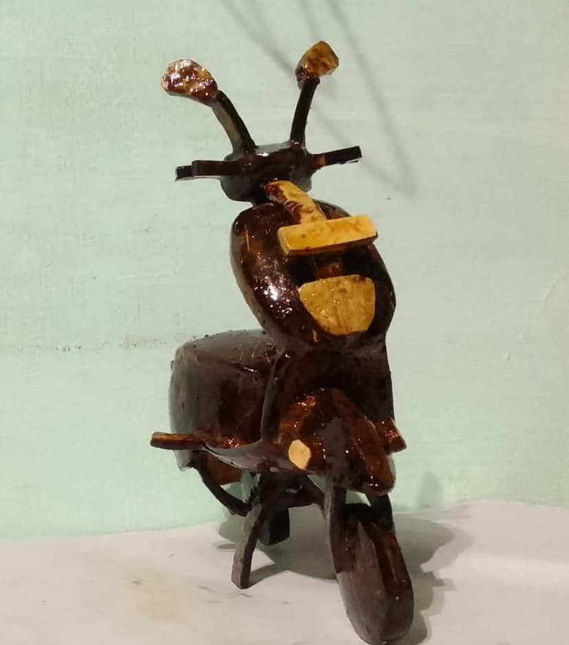 Wooden toy motor bike