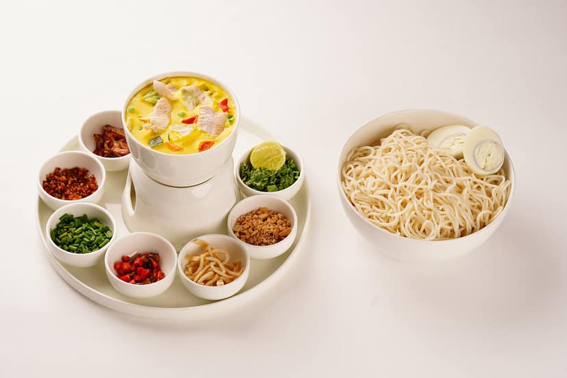 Chicken khao suey