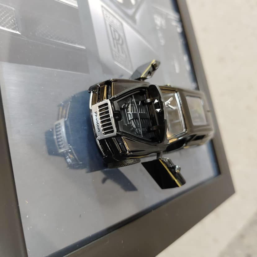 Rolls-Royce Black! Die Cast Frame view 3