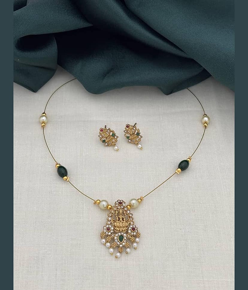 ROFARWORD Gold Brass Necklace Set ( Pack of 1 )