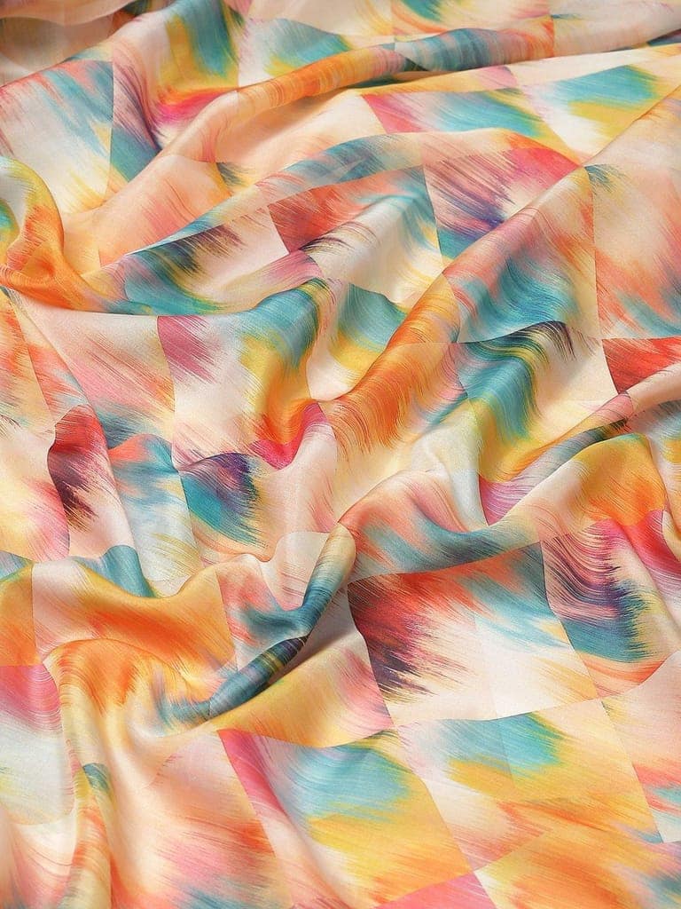 Women's Digital Printed Colorblock Saree With Unstitched Blouse Piece view 5