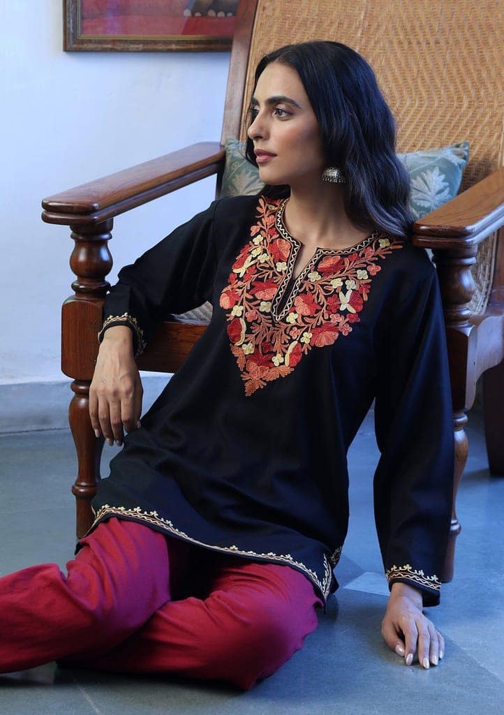 HOC Crafts Aari Embroidered Cotton Solid Women's Short Kurta - Black view 2