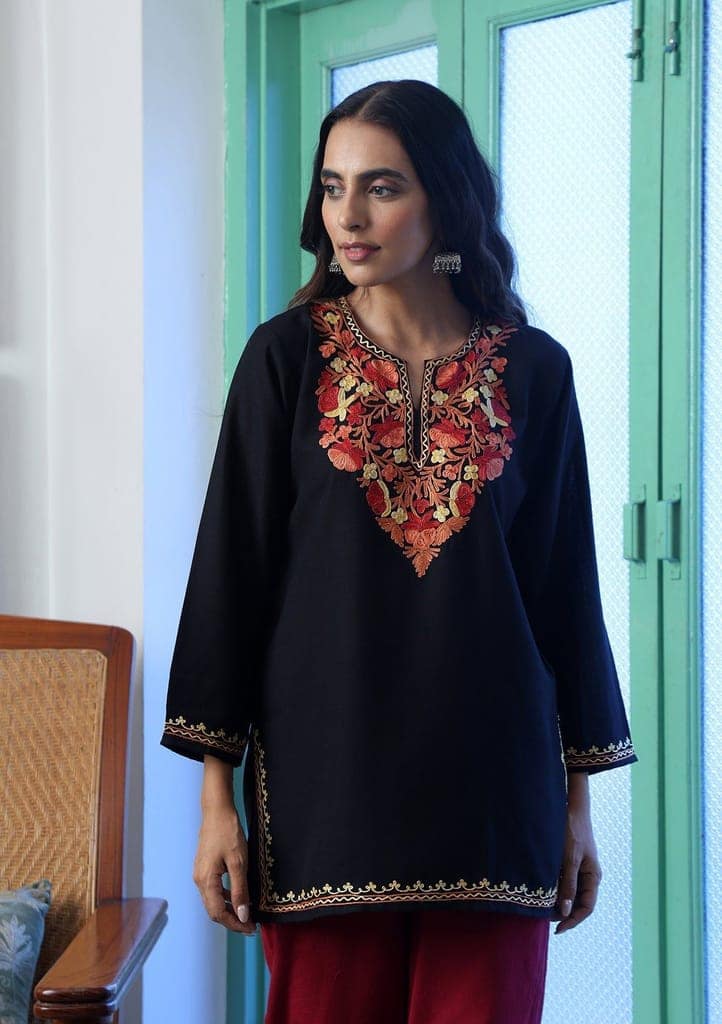 HOC Crafts Aari Embroidered Cotton Solid Women's Short Kurta - Black view 5