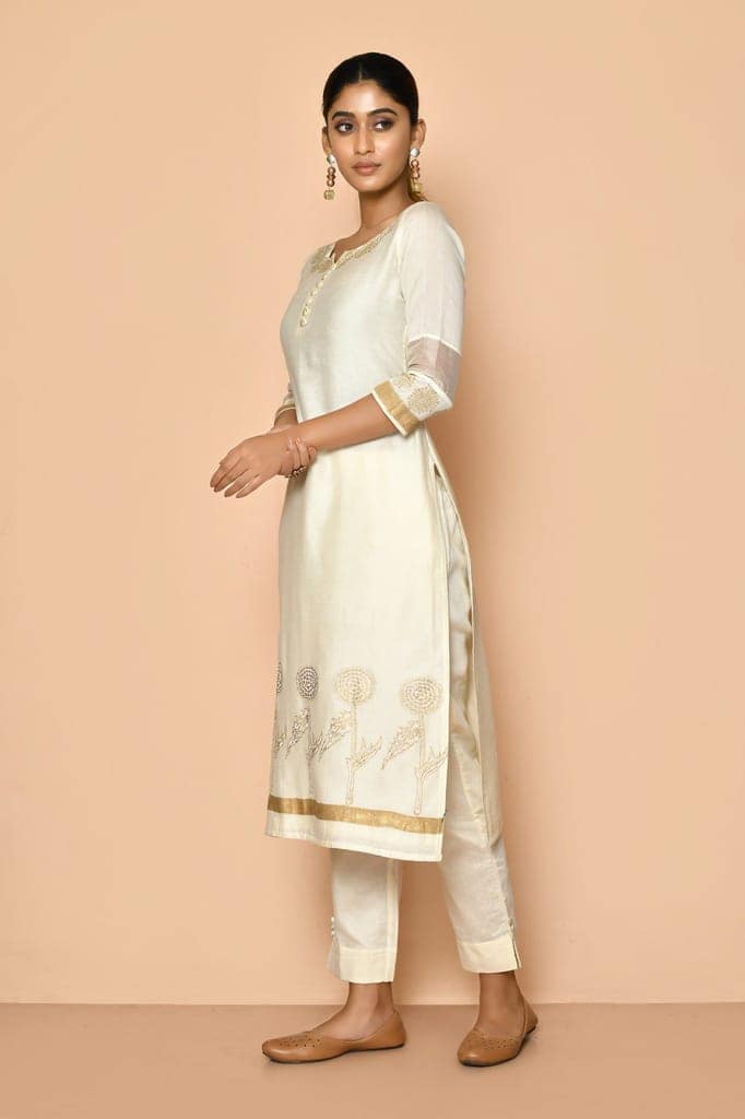 Ayoola flora Ivory handloom Maheshwari silk kurta set for women view 5