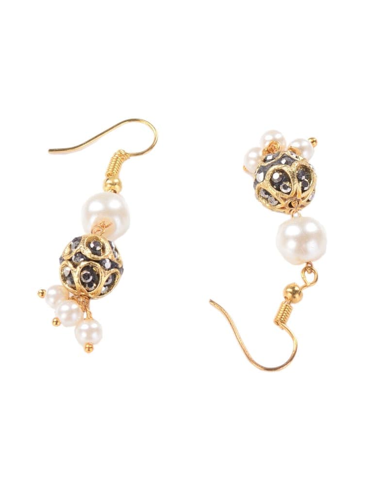 Gold Toned Pearls Beaded Jewellery Set Matching Earrings view 7