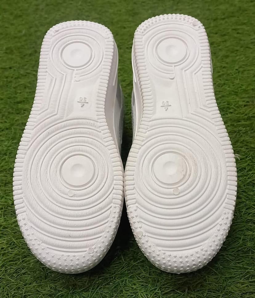 Unisex Kids Fashion Sneakers Breathable Casual Sports Shoes Lightweight Running Shoes for Boys and Girls view 3
