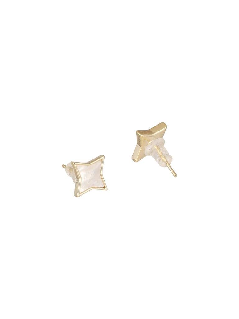 Anti-Tarnish Gold Toned Faux Pearl Star Shaped Minimal Pendant Jewellery Set view 8