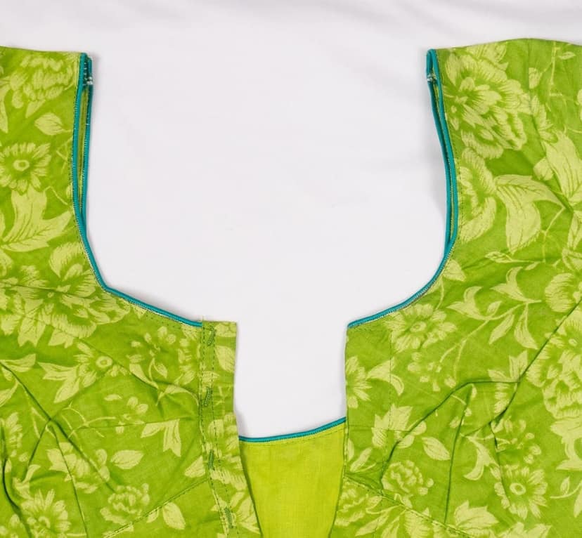 Green Floral Print Cotton Saree Blouse view 2