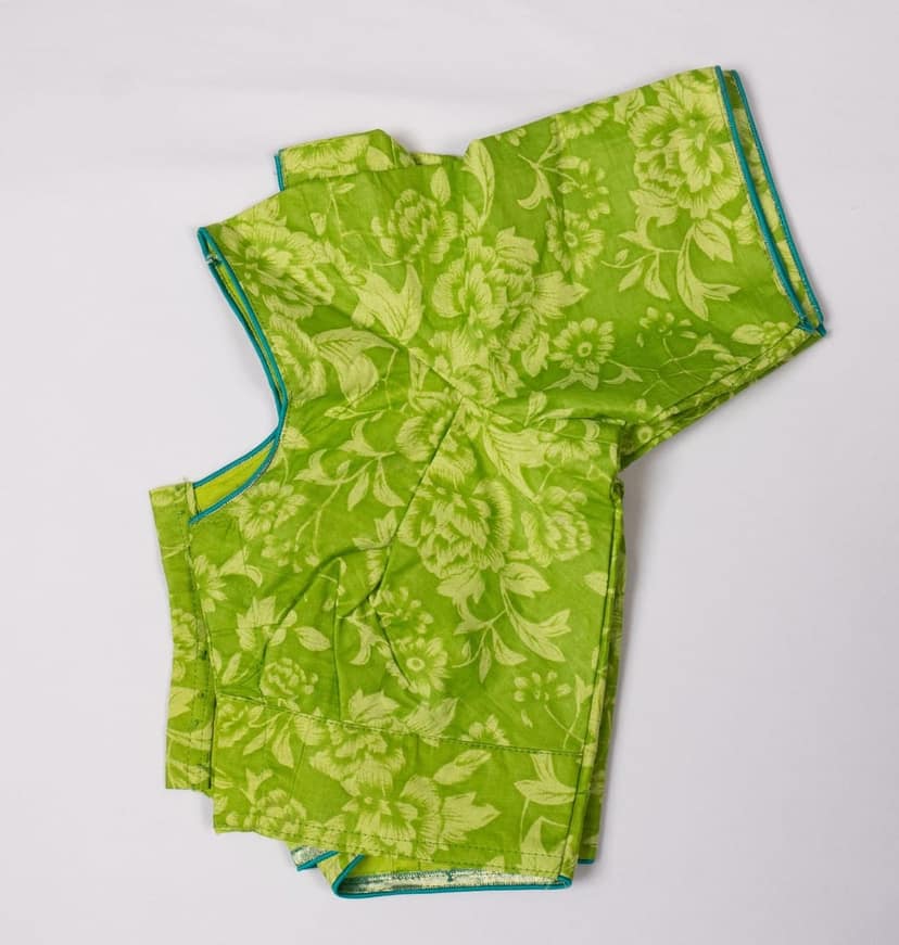 Green Floral Print Cotton Saree Blouse view 3