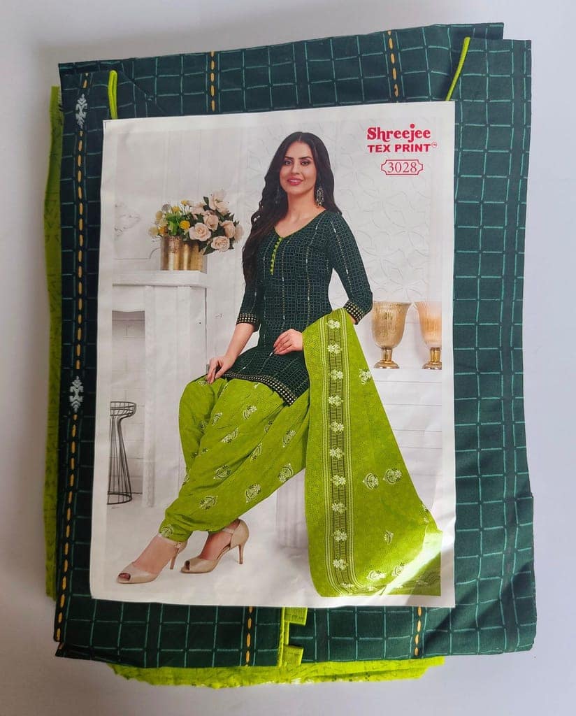 Green and Black Cotton Kurta with Gota Patti Detailing view 3