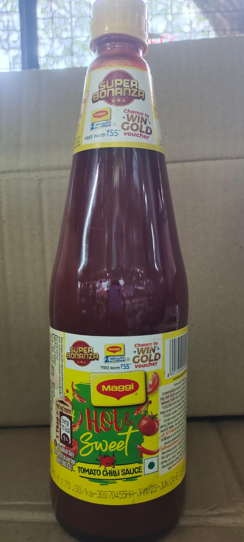MAGGI Hot & Sweet - Tomato Chilli Sauce, Versatile Condiment For Salted, Savoury, Fried Snacks,
