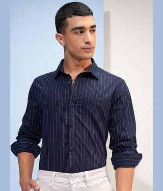 Highlander 100% Cotton Slim Fit Printed Full Sleeves Men's Casual Shirt - Wine ( Pack of 1 )