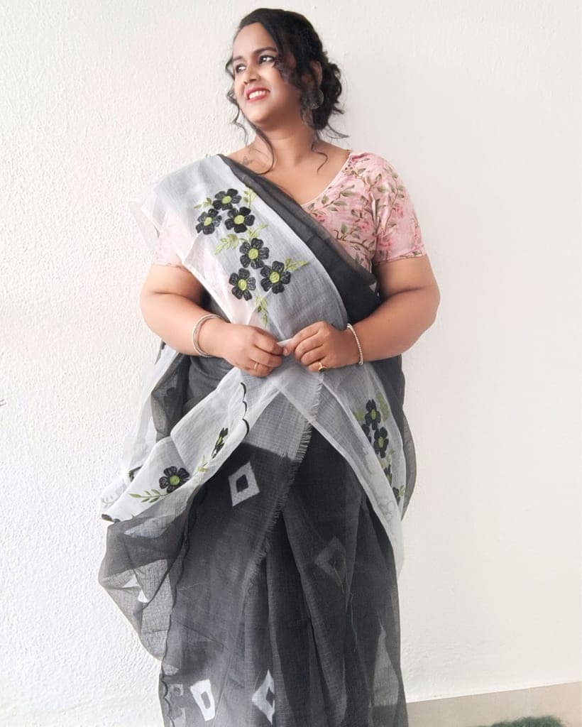 Kota Doria Bandhej and Embroidery Work Black Color Saree With Blouse Handcrafted-8808 view 3
