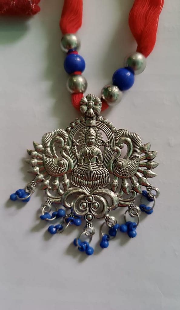 Handmade Jewellery Set view 3