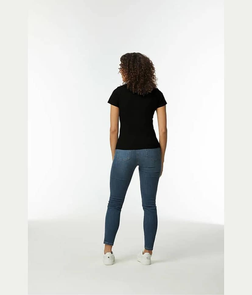 Gildan Women Cotton Solid Regular Fit Round Neck T-Shirt ( Multicolor 1 ) view 3